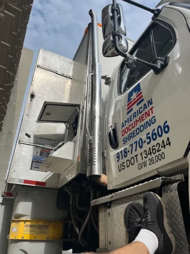 Shredding-Service-Tulsa-100033